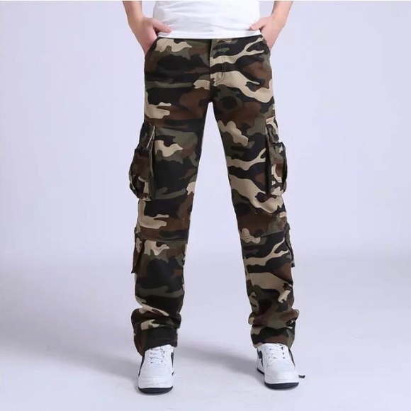 Other - Men's camouflage pocket pants